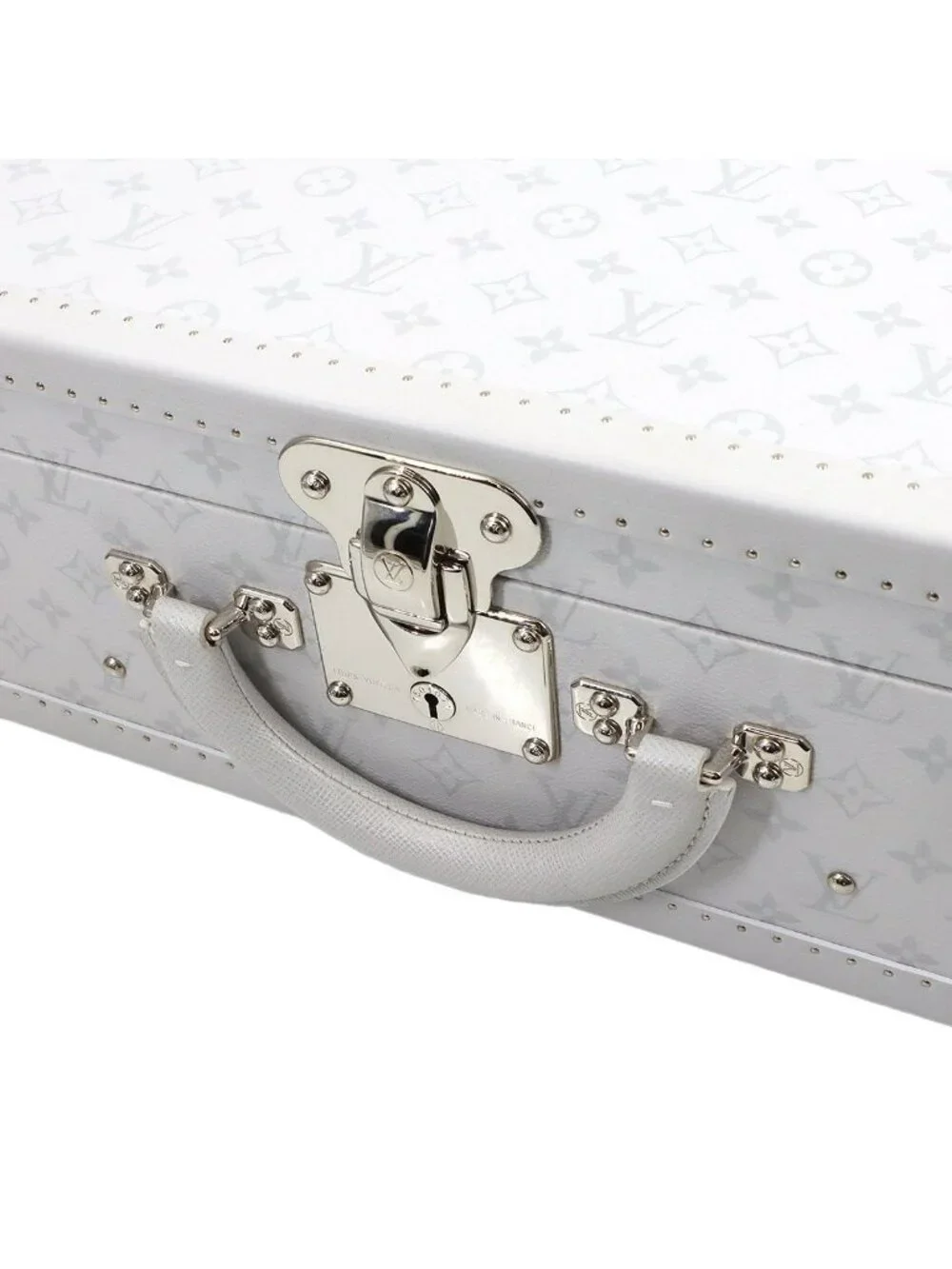 Louis Vuitton Taigarama Bisten 50 Trunk Case Bag White Silver